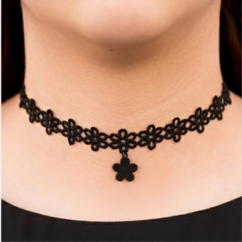 Flower Black Leather Lace With Flower Pendant Choker Velvet Leather Necklace NWT